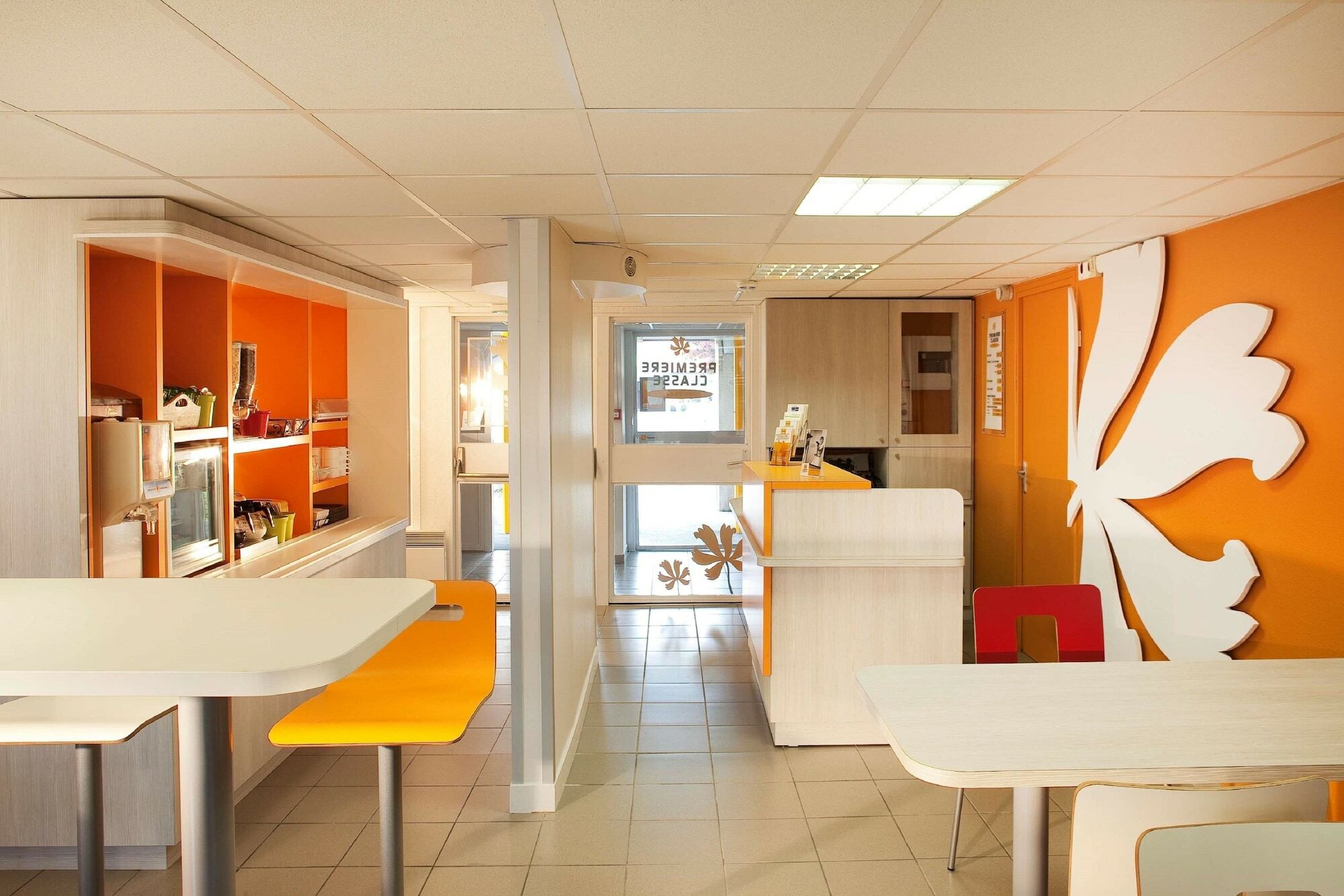 Premiere Classe Valenciennes Ouest Petite Foret Bagian luar foto