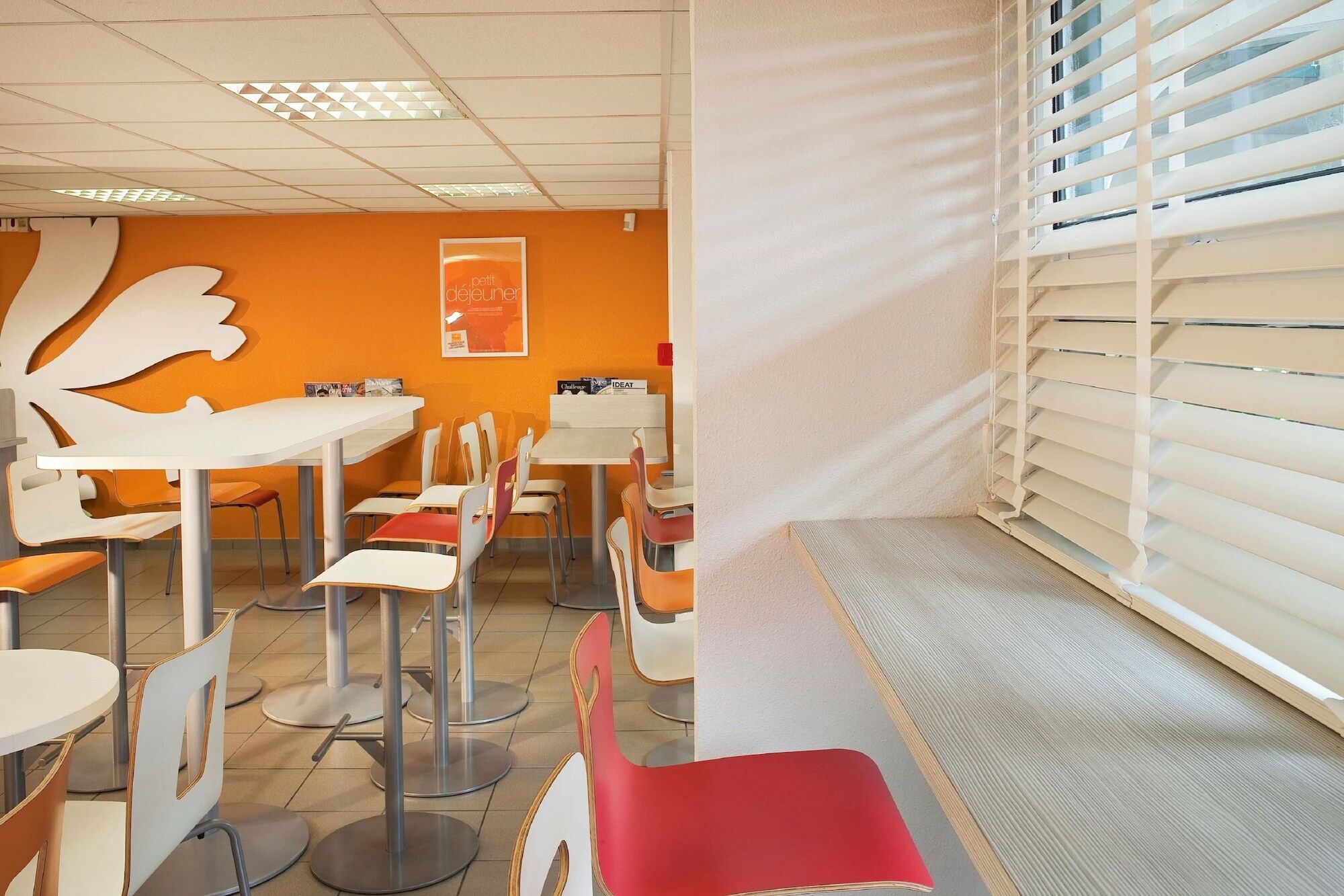 Premiere Classe Valenciennes Ouest Petite Foret Bagian luar foto
